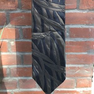 Gianfranco Ferre Men’s Tie.
